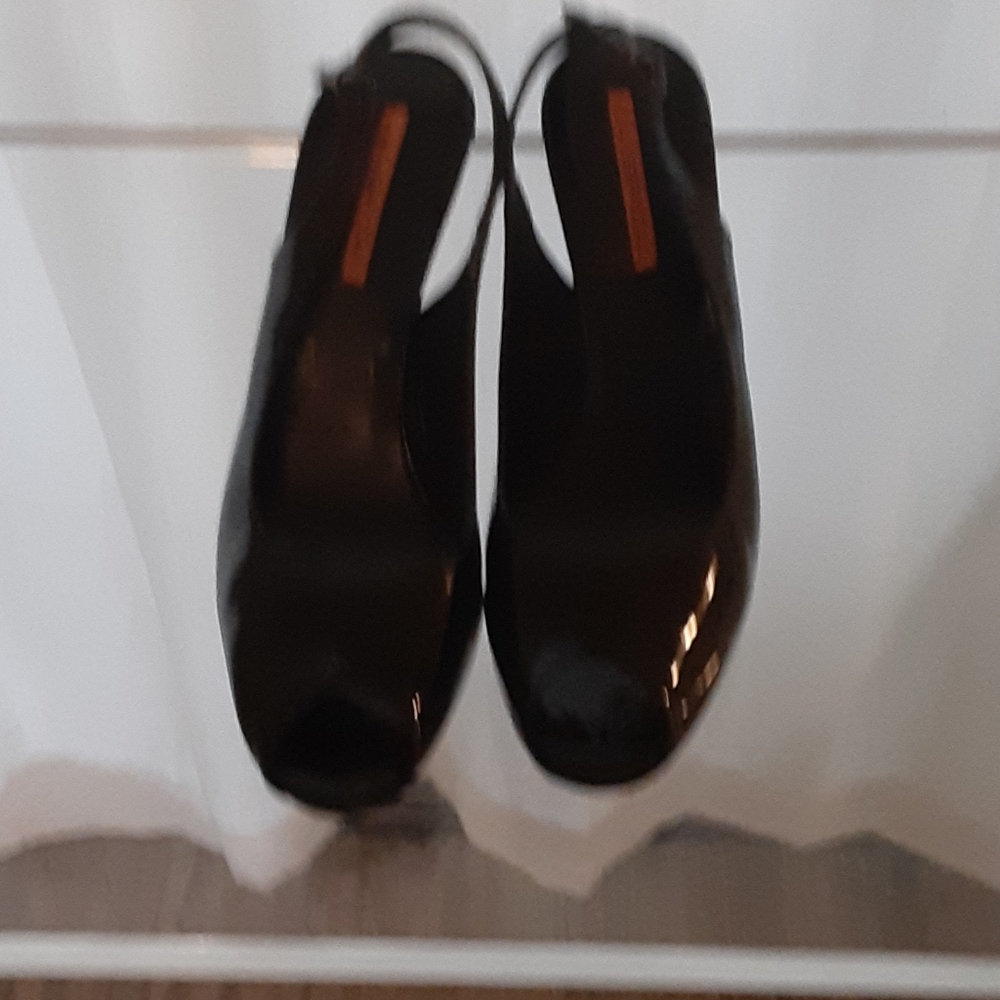 VIA SPIGA. Peep toe slingbacks
